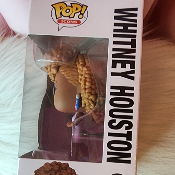Funko POP! ICONS Whitney Houston #7 - Picture 6 of 7